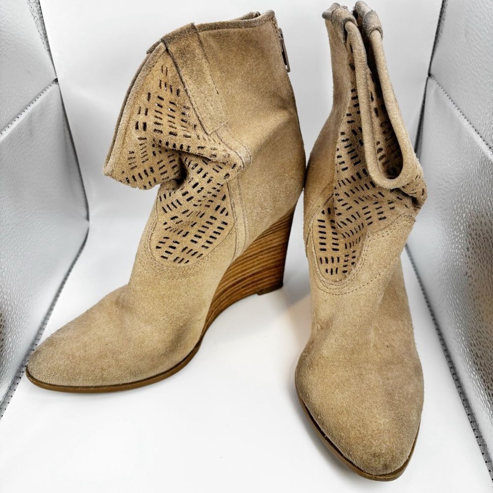 Crown Vintage laser cut suede ankle boot western slouch wedge bootie, sz 6